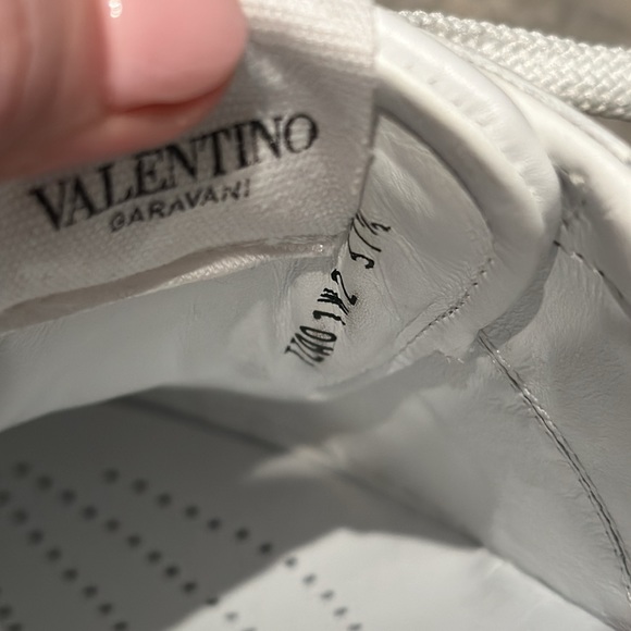 Valentino Garavani Rockstud Sneaker NWOT - Picture 16 of 16